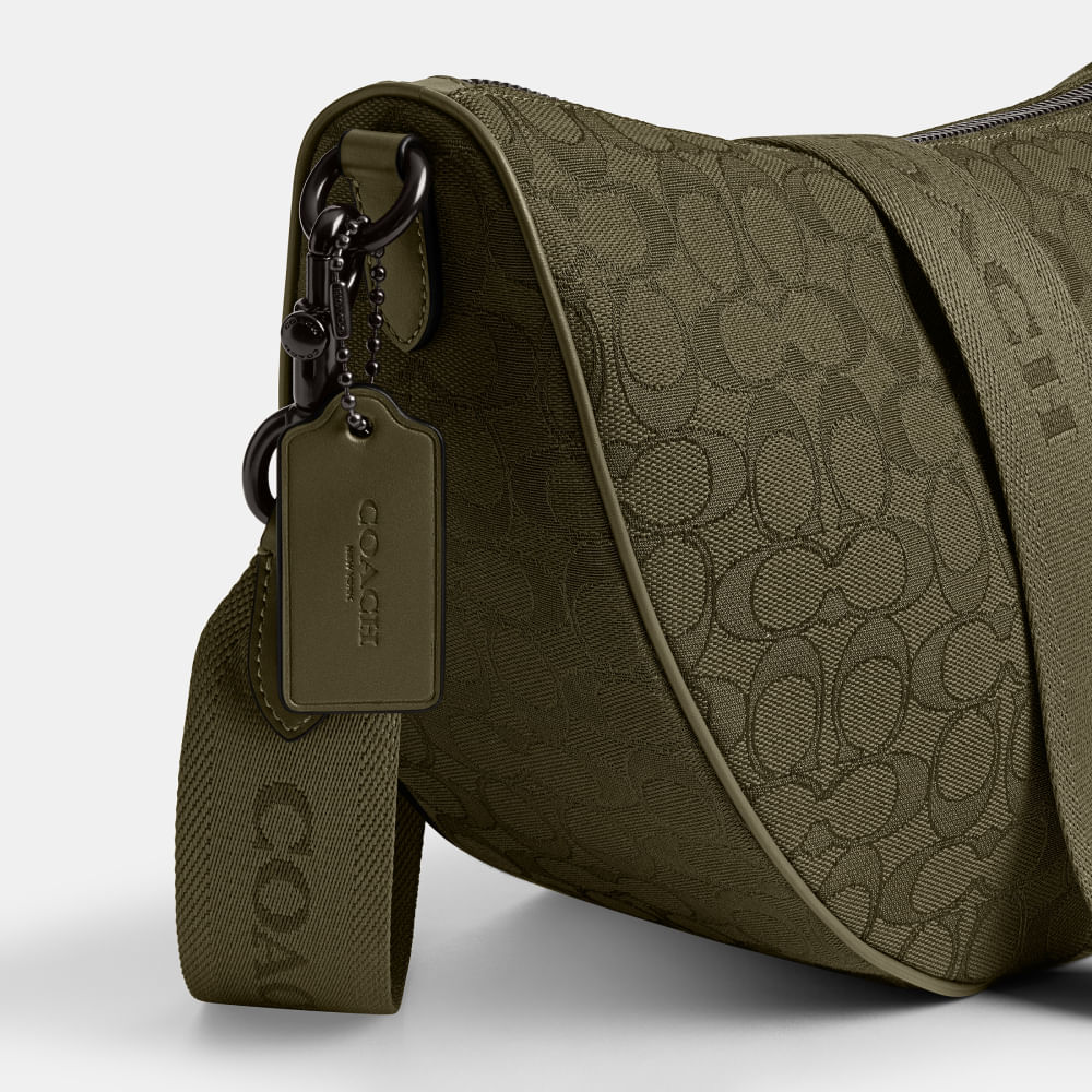Bolsa Hall Soft Sling 45 Signature Jacquard Coach Verde - coach